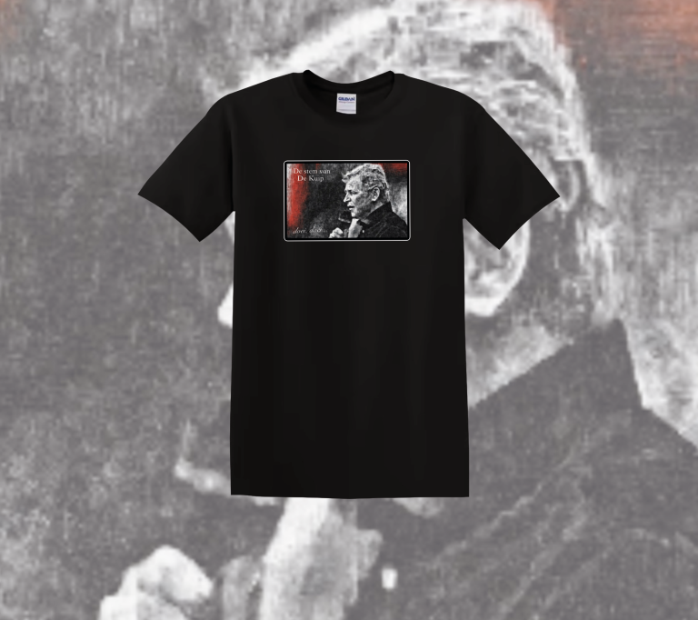 Zwart T-shirt met een afbeelding van een man in zwart-wit en rode accenten.
